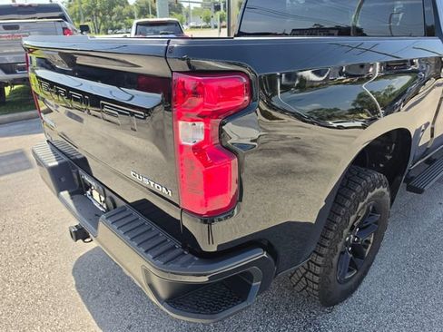 Used 2026 Chevrolet Silverado 1500 Custom Trail Boss AWD/4WD image 12