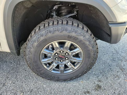 New 2026 GMC Sierra 1500 AT4X AWD/4WD image 6