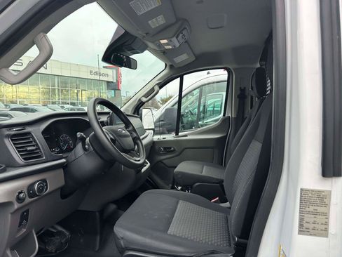 Used 2024 Ford Transit 250 Low Roof w/ Exterior Upgrade Package image 14