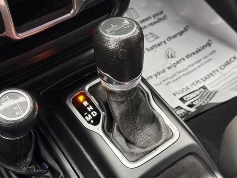 Used 2018 Jeep Wrangler Unlimited Sport image 26