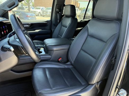 Used 2025 Chevrolet Tahoe LT RWD image 23