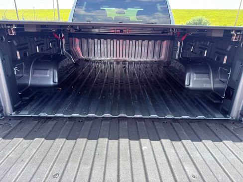 Used 2025 Chevrolet Silverado 1500 LT AWD/4WD image 32