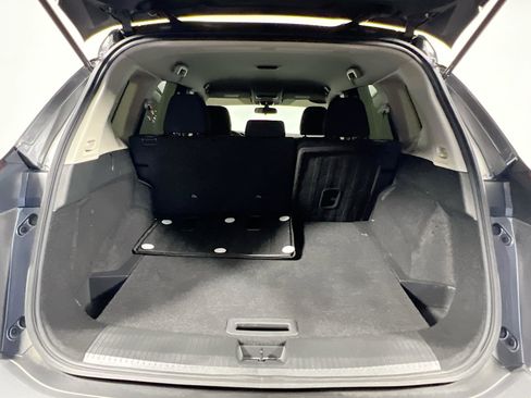 Used 2023 Nissan Rogue S AWD/4WD image 34