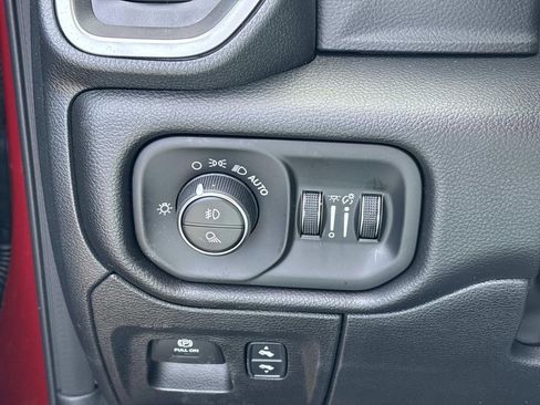 New 2026 RAM 1500 4x4 Crew Cab image 21