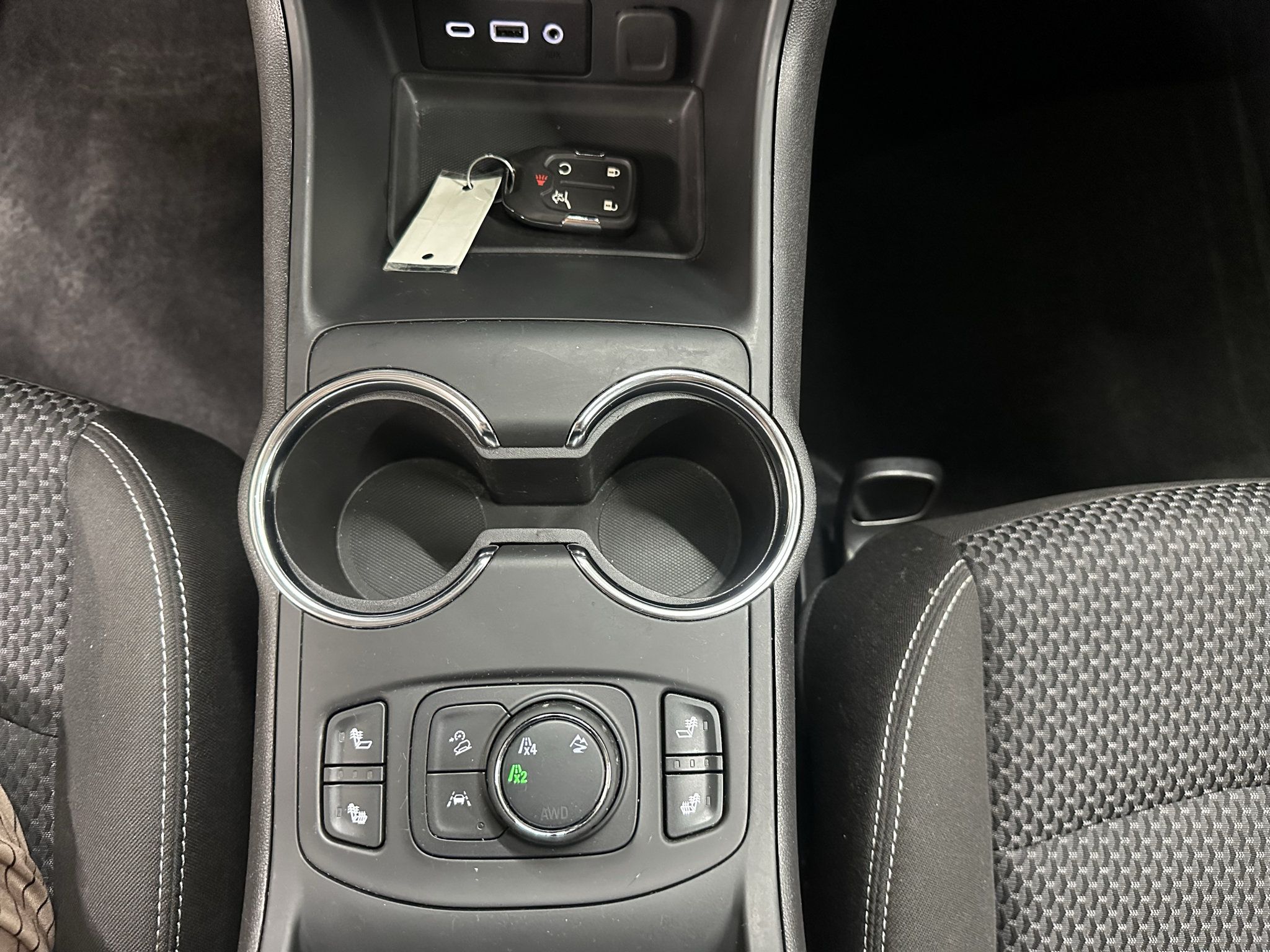 Used 2024 GMC Terrain SLE w/ Elevation Edition AWD/4WD image 34