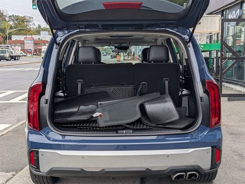 Certified 2024 Kia Telluride S w/ S Sunroof Package image 9