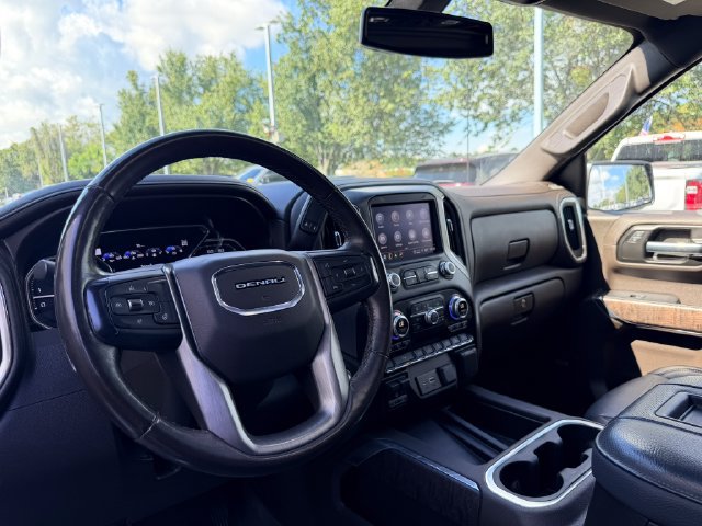 Used 2021 GMC Sierra 1500 Denali w/ Denali Premium Package AWD/4WD image 15
