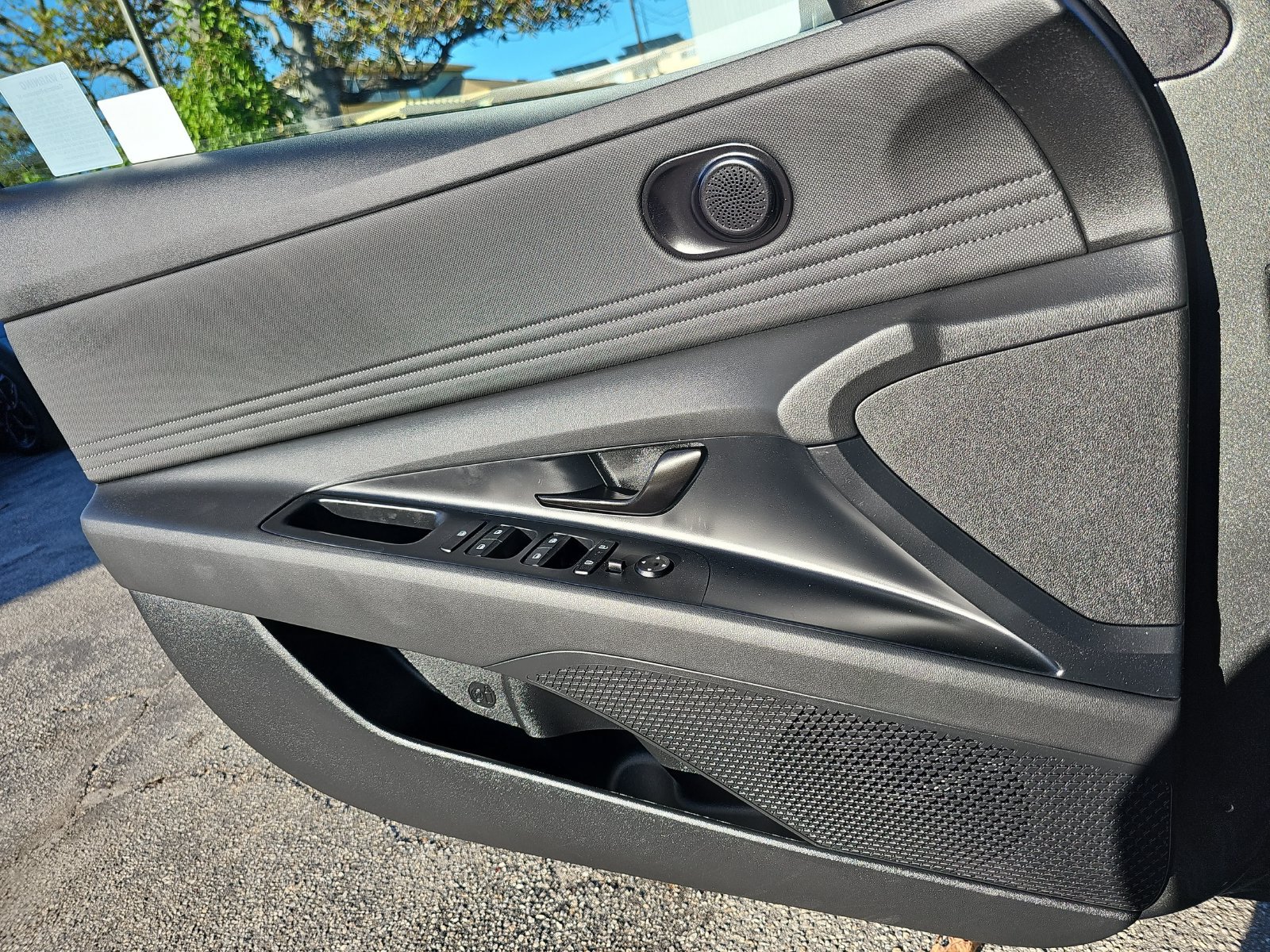 Certified 2025 Hyundai Elantra Sport FWD image 28