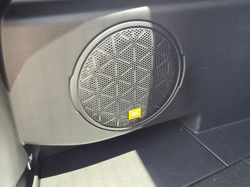 Used 2021 Toyota RAV4 XLE Premium FWD image 41