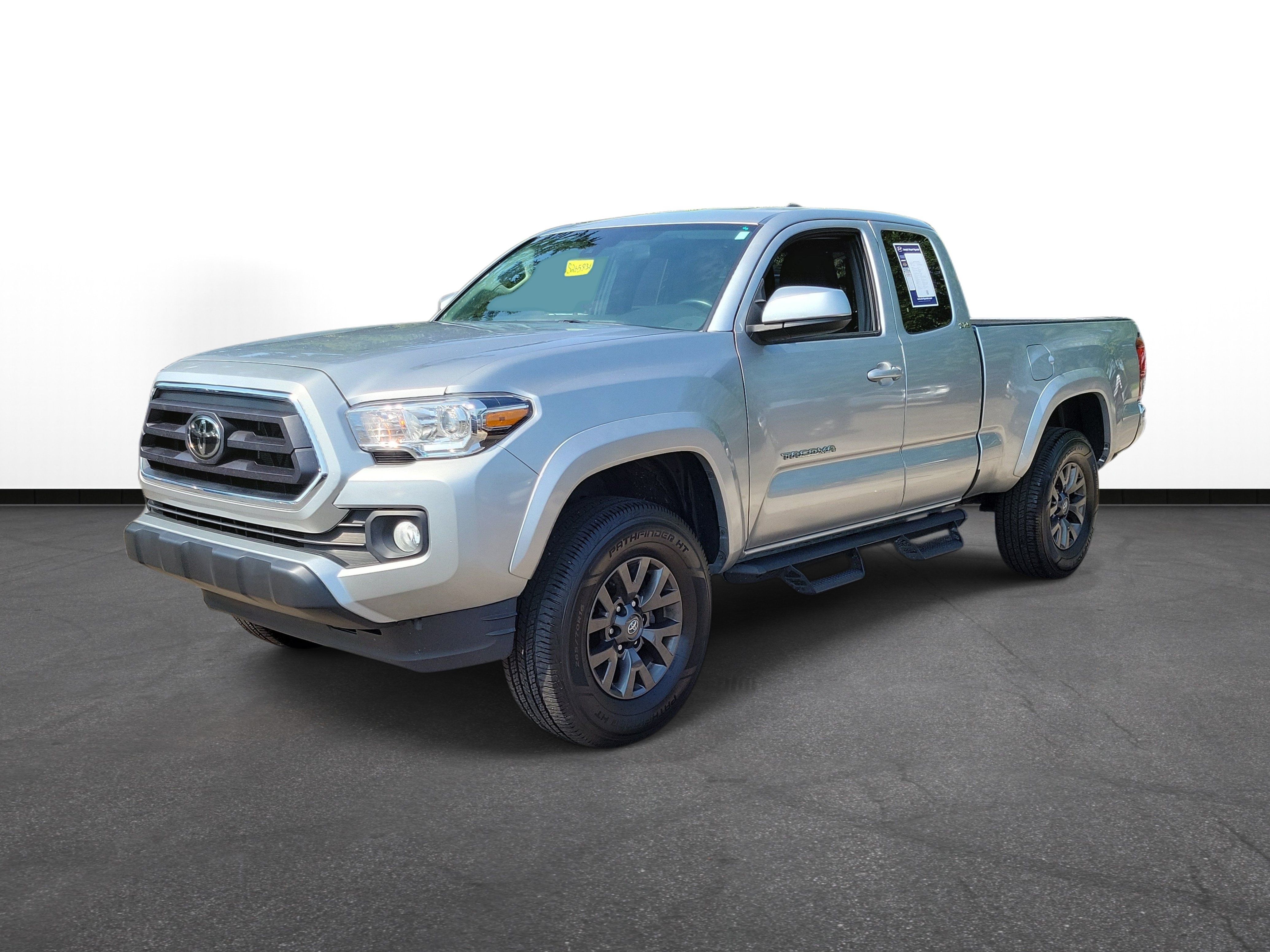 Used 2022 Toyota Tacoma SR5 w/ SR5 Appearance Package (SM) AWD/4WD image 2