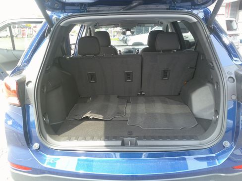 Used 2023 Chevrolet Equinox LT AWD/4WD image 18