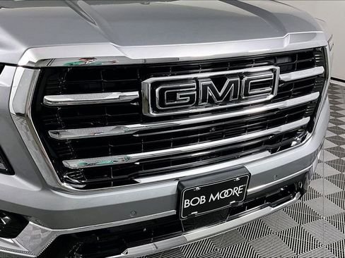 Certified 2025 GMC Yukon Elevation w/ LPO, Yukon Black Package AWD/4WD image 31