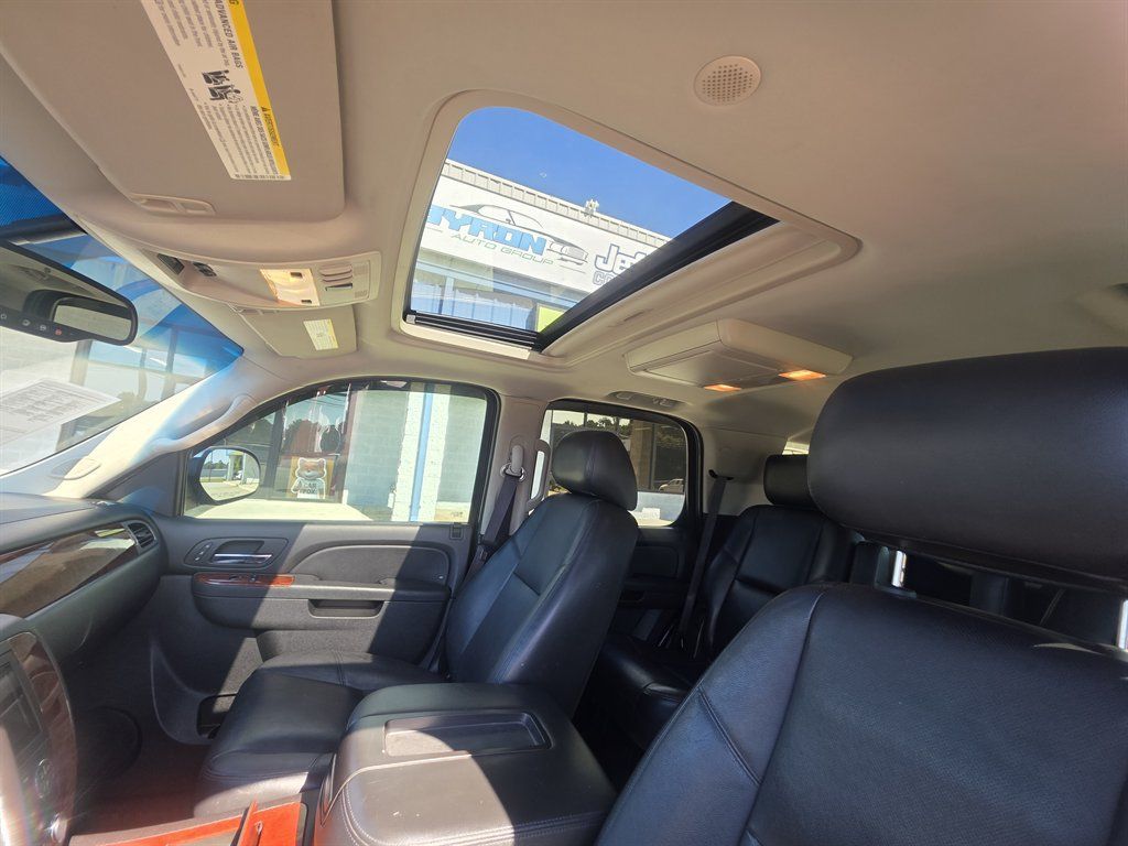 Used 2013 Chevrolet Tahoe LTZ RWD image 13
