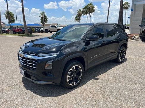 Used 2026 Chevrolet Equinox LT w/ Convenience Package II FWD image 3