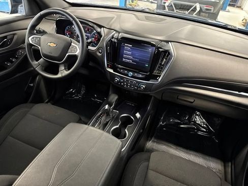 Used 2023 Chevrolet Traverse LT AWD/4WD image 17