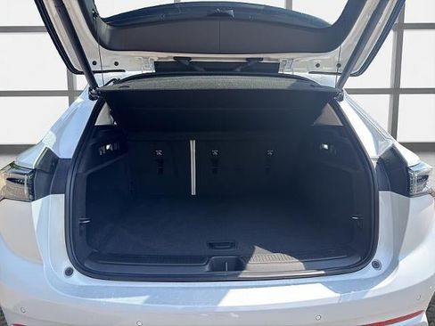 Used 2025 Buick Envision Avenir AWD/4WD image 12