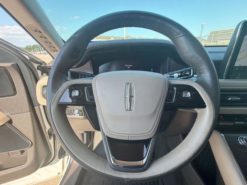 Used 2022 Lincoln Aviator Reserve w/ Equipment Group 201A RWD image 15