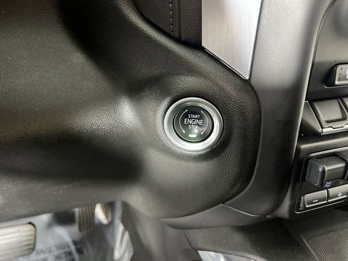 Used 2021 GMC Sierra 2500 SLT w/ SLT Premium Package image 18