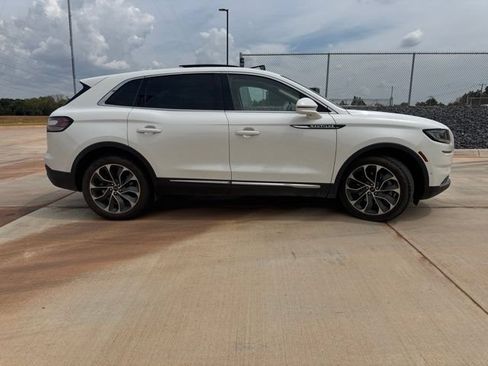 Used 2023 Lincoln Nautilus Reserve AWD/4WD image 4