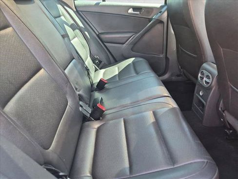 Used 2012 Volkswagen Tiguan S AWD/4WD image 19