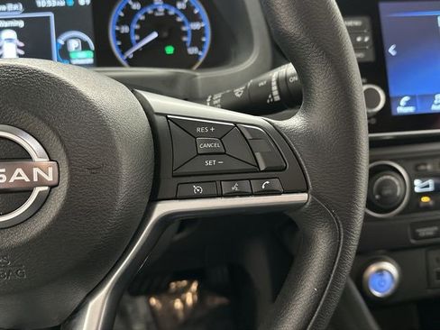 Used 2023 Nissan Leaf S image 9