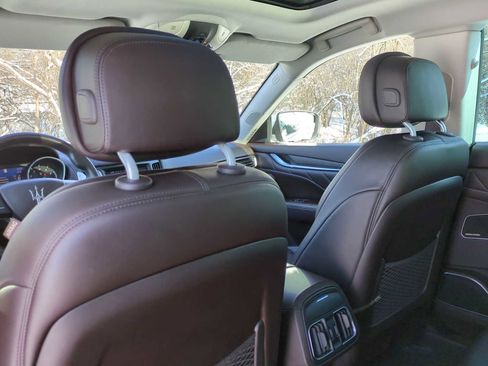 Used 2019 Maserati Levante S GranLusso image 19
