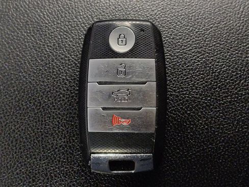 Used 2019 Kia Optima S FWD image 32
