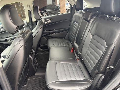 Used 2018 Ford Edge SEL w/ Equipment Group 201A image 24