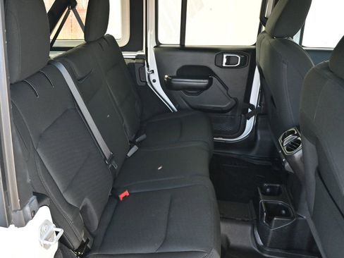 Used 2020 Jeep Wrangler Unlimited Sport S image 18