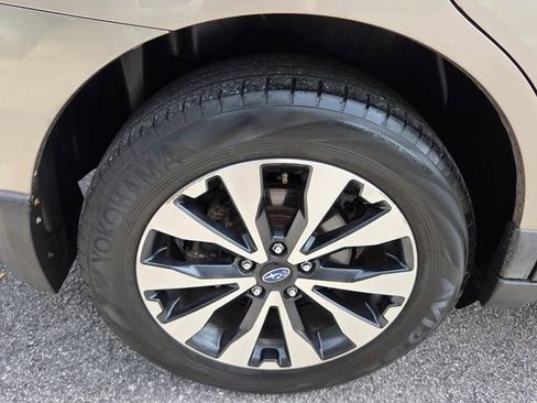 Used 2015 Subaru Outback 2.5i Limited AWD/4WD image 21