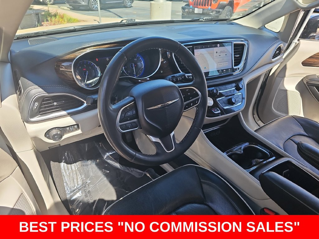 Used 2023 Chrysler Pacifica Limited FWD image 17
