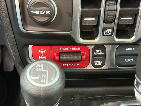 Used 2026 Jeep Wrangler Unlimited Rubicon image 27