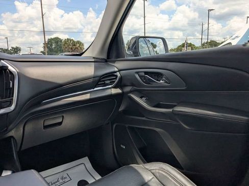 Used 2021 Chevrolet Traverse Premier w/ LPO, 'HIT The Road' Package FWD image 17