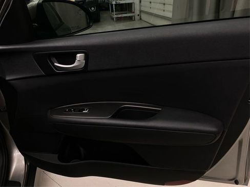 Used 2018 Kia Optima LX w/ 17" Alloy Wheels Package FWD image 25