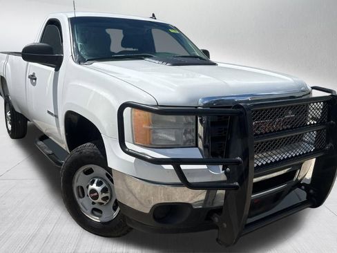 Used 2014 GMC Sierra 2500 W/T image 3