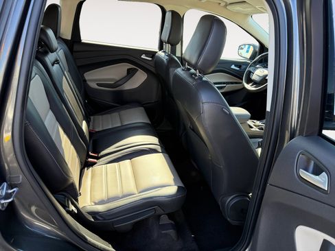 Used 2019 Ford Escape SEL image 18