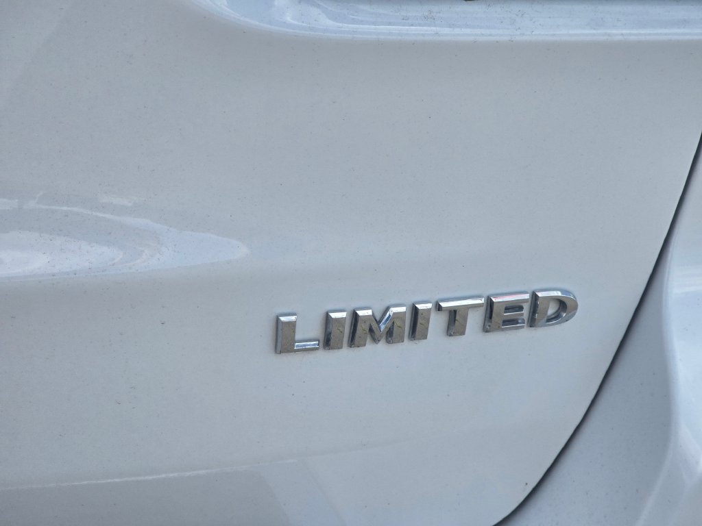 Used 2018 Jeep Grand Cherokee Limited AWD/4WD image 16