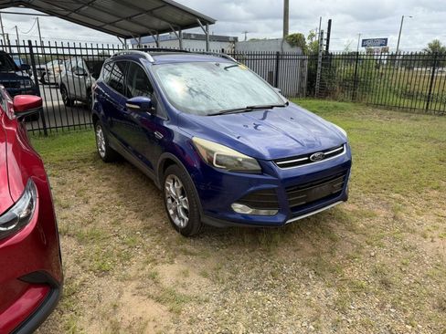 Used 2013 Ford Escape Titanium w/ Class II Trailer Tow Pkg AWD/4WD image 3