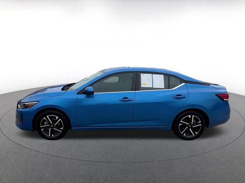 Used 2025 Nissan Sentra SV FWD image 9