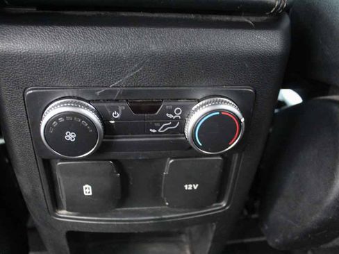 Used 2020 Ford Explorer XLT w/ Equipment Group 202A AWD/4WD image 32