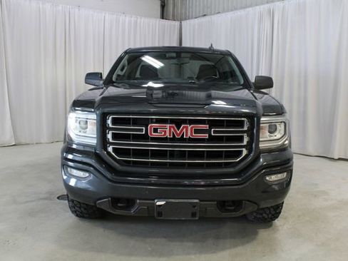 Used 2017 GMC Sierra 1500 SLE w/ SLE Value Package AWD/4WD image 32