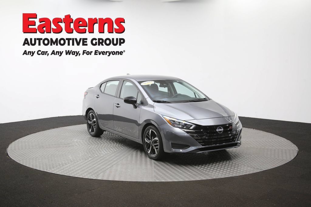 Used 2024 Nissan Versa SR FWD image 51