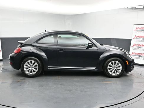 Used 2019 Volkswagen Beetle 2.0T S image 9