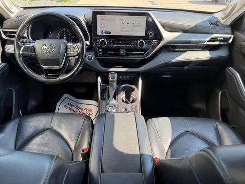Used 2023 Toyota Highlander Limited AWD/4WD image 14