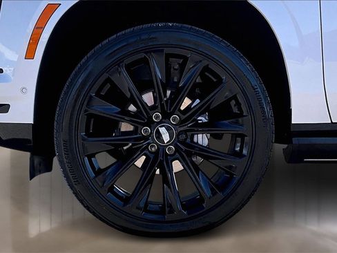 Used 2025 Cadillac Escalade Sport Platinum w/ LPO, ONYX Package image 8