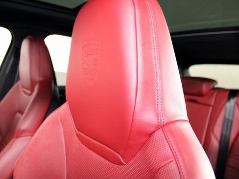 Used 2020 Porsche Cayenne image 15