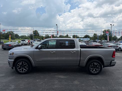 Used 2026 RAM 1500 Laramie AWD/4WD image 8