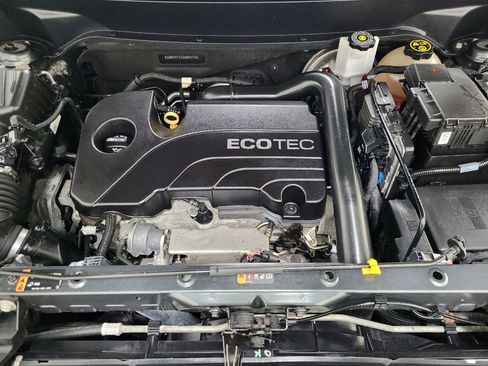 Used 2018 Chevrolet Equinox LS image 30