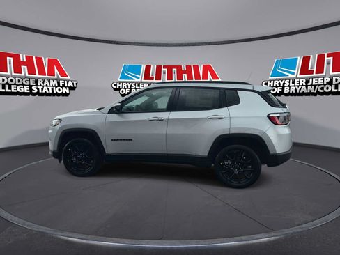 New 2026 Jeep Compass Latitude AWD/4WD image 5
