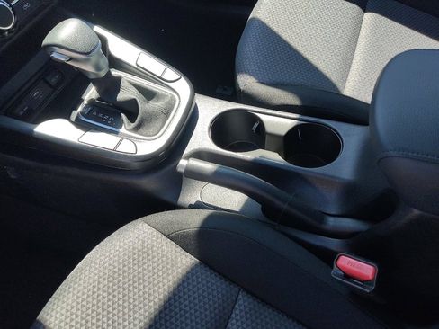 Used 2025 Kia Soul LX w/ LX Technology Package FWD image 26